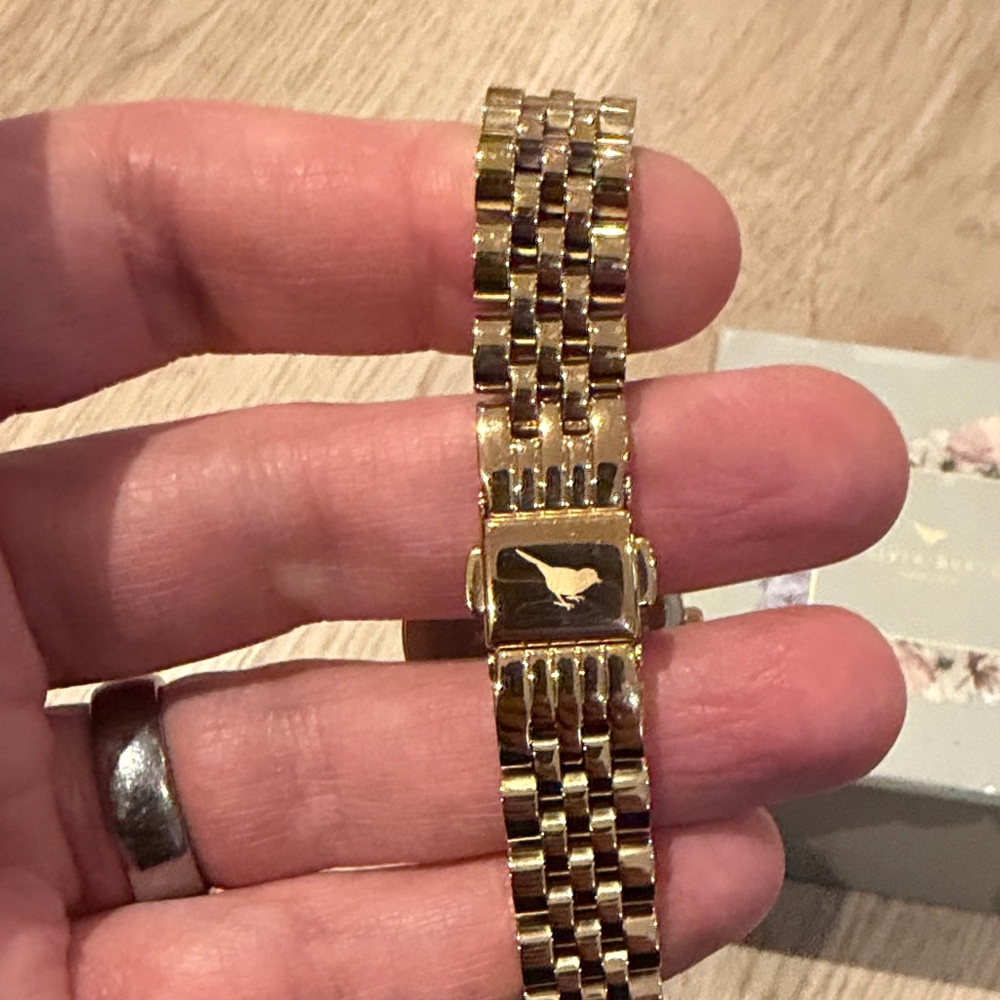 Olivia Burton Mother of Pearl and Gold Bracelet Watch 100% Stainless Steel - Picture 4 of 4